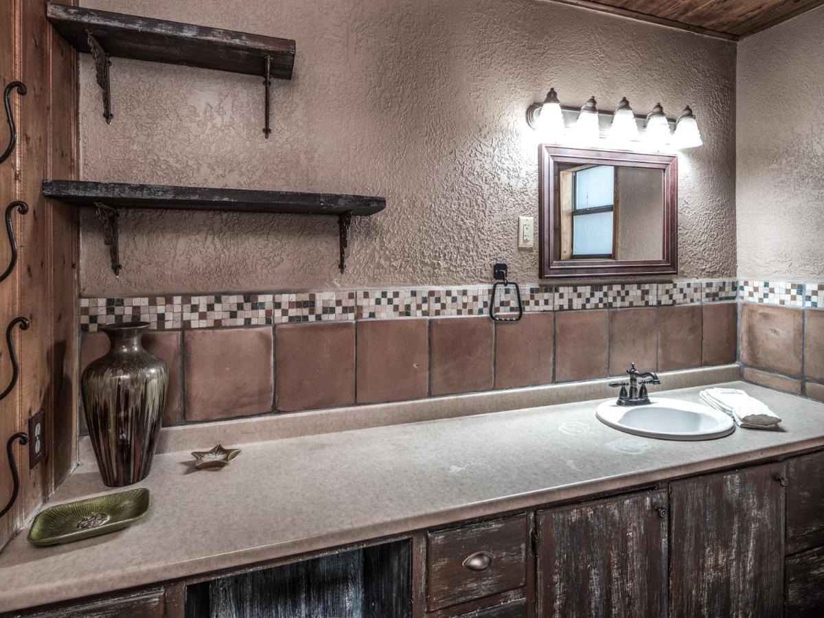 Alpine Cabin, 3 Bedrooms, Deck, Sleeps 8 Ruidoso Eksteriør billede
