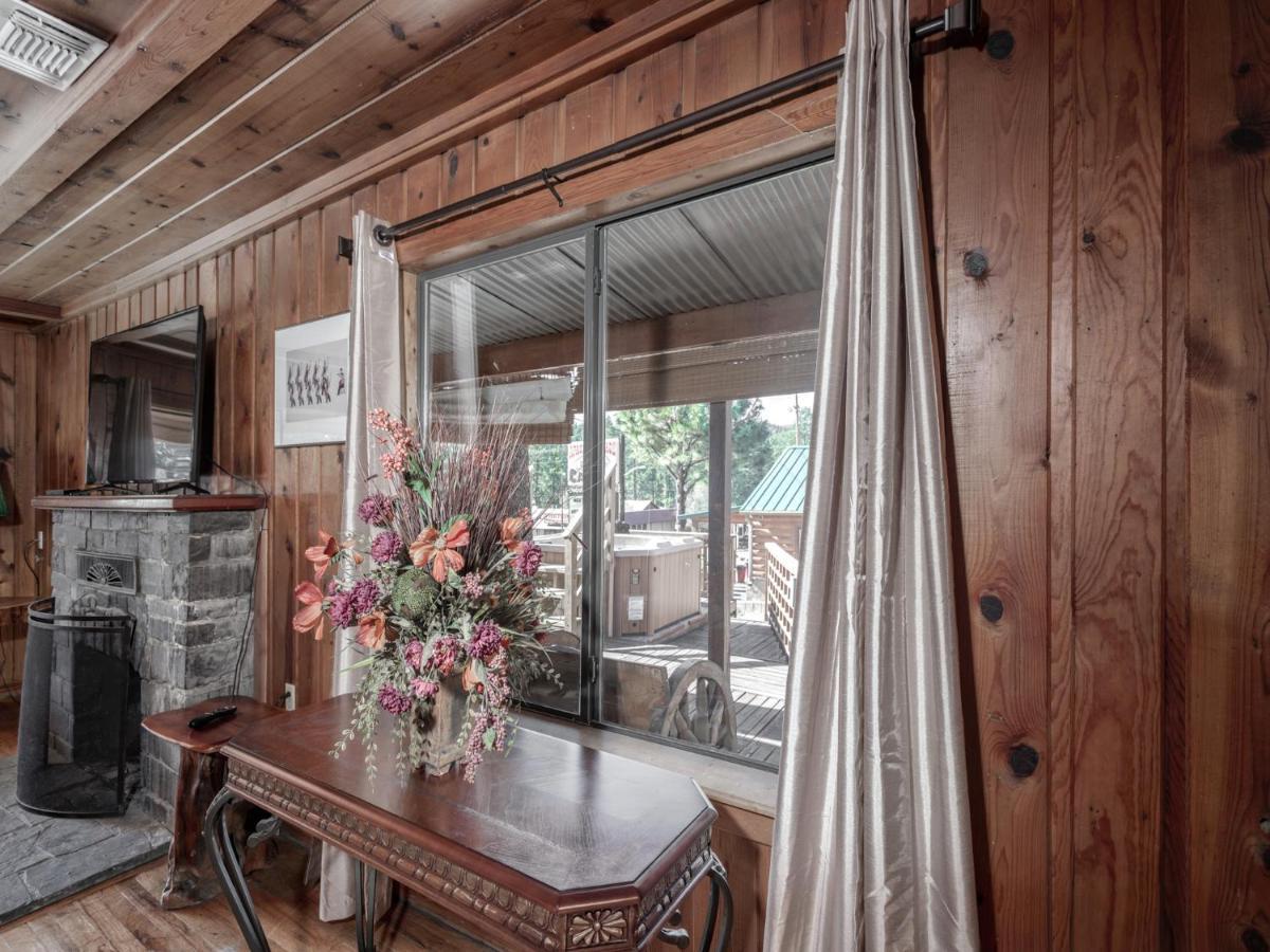 Alpine Cabin, 3 Bedrooms, Deck, Sleeps 8 Ruidoso Eksteriør billede