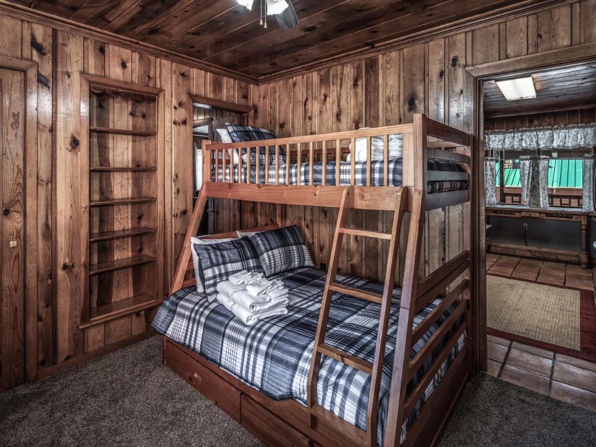 Alpine Cabin, 3 Bedrooms, Deck, Sleeps 8 Ruidoso Eksteriør billede